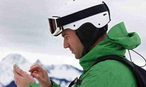 باحثون يطورون ملابس مدمجة بتكييف للهواء للاحتفاظ بدرجة حرارة الجسم باحثون يطورون ملابس مدمجة بتكييف للهواء للاحتفاظ بدرجة حرارة الجسم