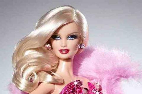 احذري..العروسة باربي تتجسس على أطفالكِ احذري..العروسة باربي تتجسس على أطفالكِ